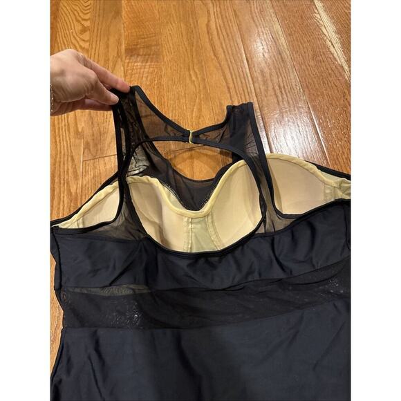 Paramour Black Mesh Panel Underwire One Piece Swimsuit Plus Size 1X New UPF 50+ - Picture 5 of 6